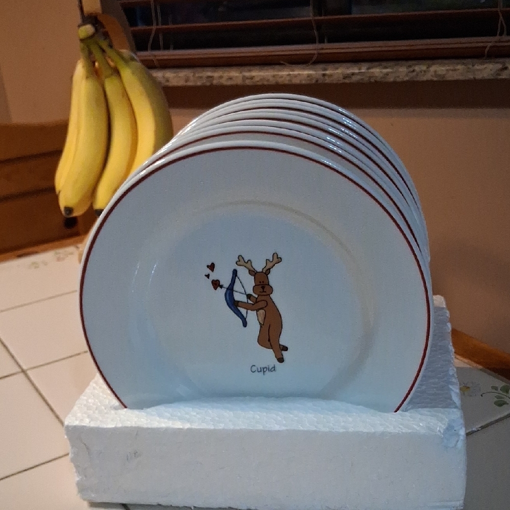 Rare Nation LTD Holiday Appetizer/Salad Reindeer Plates. NWOB.